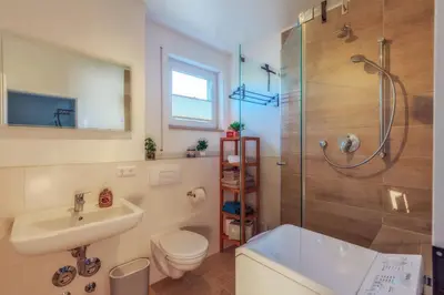 Ein Badezimmer in der Unterkunft QuartierDresden zentral-elbnah-ruhig-familienfeundlich-ÖPNV