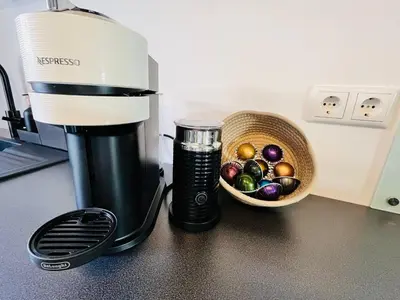 Kaffee-/Teezubehör in der Unterkunft Palais Green Altstadt, Zentral, Porzellanmanufaktur