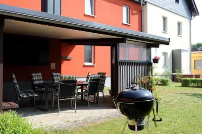 Das Gebäude in dem sich die Ferienwohnung befindet