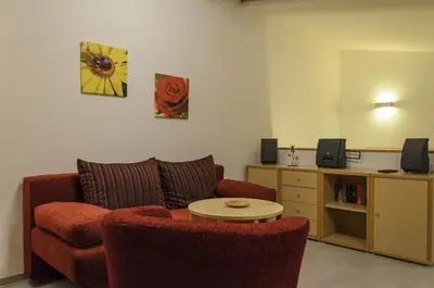 Ein Sitzbereich in der Unterkunft Ferienwohnung Radebeul Gerlach