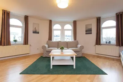 Ein Sitzbereich in der Unterkunft Pretty Home Skyline Work & Stay