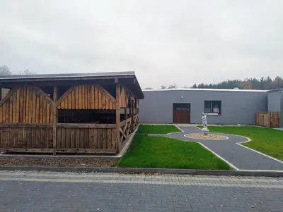 Das Gebäude in dem sich die Pension befindet