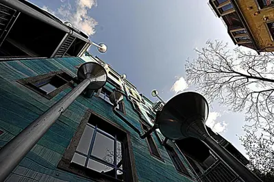 Das Gebäude in dem sich die Ferienwohnung befindet