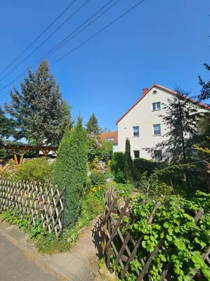 Das Gebäude in dem sich die Ferienwohnung befindet
