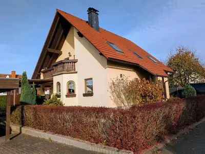 Das Gebäude in dem sich die Ferienwohnung befindet