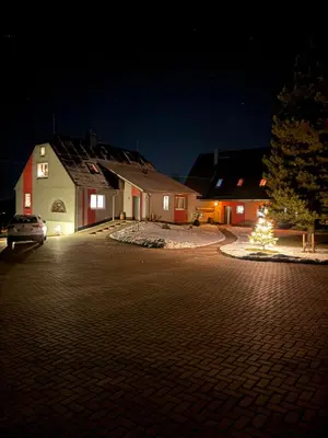 Das Gebäude in dem sich die Ferienwohnung befindet