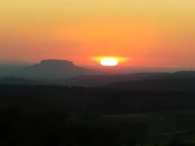 Blick auf den Sonnenuntergang/Sonnenaufgang von des Ferienhauses aus oder aus der Nähe
