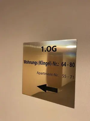 Ein Zertifikat, Auszeichnung, Logo oder anderes Dokument, das in der Unterkunft Sixty Two 62 Apartment Dresden ausgestellt ist