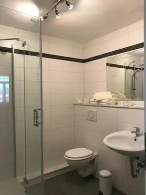 Ein Badezimmer in der Unterkunft Pension Villa Else