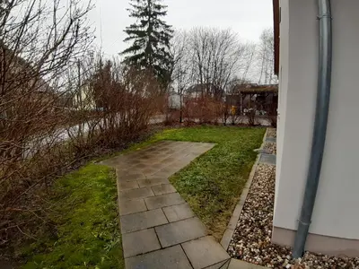 Ein Garten an der Unterkunft Fewo Arnsdorf