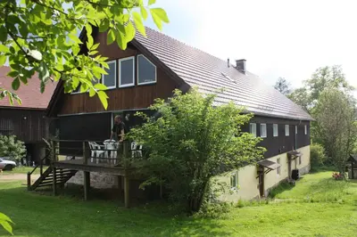 Ein Garten an der Unterkunft Ferienwohnungen Dobrahof