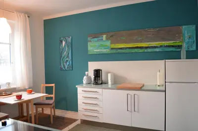 Küche/Küchenzeile in der Unterkunft F1 - Kunst und Design Dresden