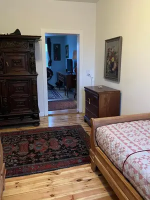 Ein Bett oder Betten in einem Zimmer der Unterkunft Rim Ferienwohnung in Lauchhammer 1 OG 100 qm