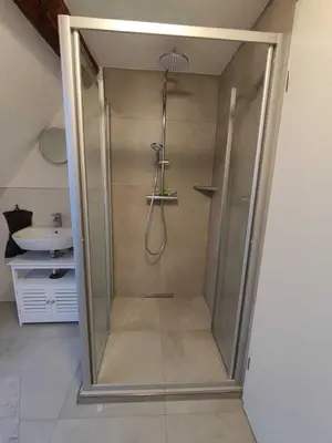 Ein Badezimmer in der Unterkunft Ferienwohnung im sanierten Denkmal max 3 Personen FeWo1