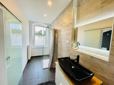 Ein Badezimmer in der Unterkunft Meissen erleben - Zentrale Unterkunft zum wohlfühlen No4