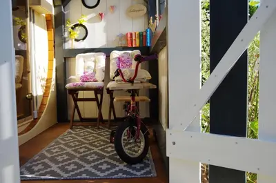 Radfahren an der Unterkunft Ferienhaus Tinylausitz mit Kamin und Sauna oder in der Nähe