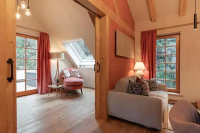 Ein Sitzbereich in der Unterkunft Bio Apartments mit Saunabereich im Bio Naturidyll Wiesengrund