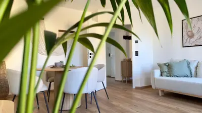 Ein Sitzbereich in der Unterkunft Stylish 2R apartment