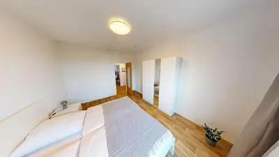 Ein Bett oder Betten in einem Zimmer der Unterkunft Modernes 3-Raum-Appartement, WLAN