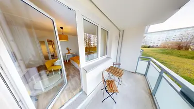 Ein Balkon oder eine Terrasse in der Unterkunft Innenstadtflair genießen, WLAN