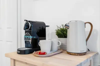 Kaffee-/Teezubehör in der Unterkunft Ferienwohnung am Topfmarkt - Zentral - Smart TV