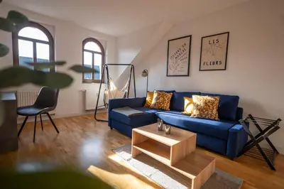 Ein Sitzbereich in der Unterkunft Apartment in Schloßchemnitz l Aufzug l W-Lan l Badewanne