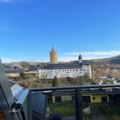 Der Zwergenbau - modernes Wohnen mit Schlossblick