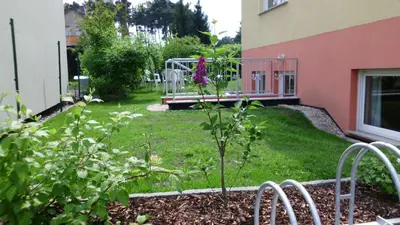 Ein Garten an der Unterkunft Ferienwohnung Benz