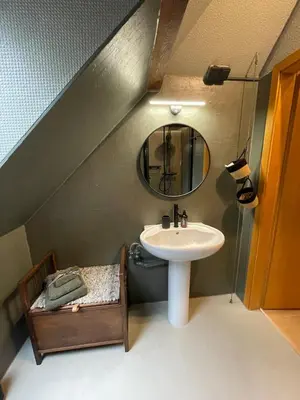 Ein Badezimmer in der Unterkunft Modernes 1-Raum-Apartment