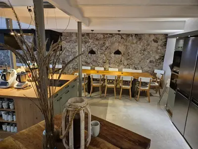 Ein Restaurant oder anderes Speiselokal in der Unterkunft 24 Personen Ferienhaus Burgscheune Gnandstein