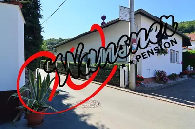 Das Gebäude in dem sich die Ferienwohnung befindet