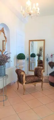 Ein Sitzbereich in der Unterkunft VILLA FREIA Dresden - Exklusive Ferienwohnung zum Erholen & Entspannen