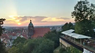 Blick auf den Sonnenuntergang/Sonnenaufgang von der Ferienwohnung aus oder aus der Nähe