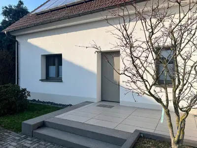 Das Gebäude in dem sich die Ferienwohnung befindet