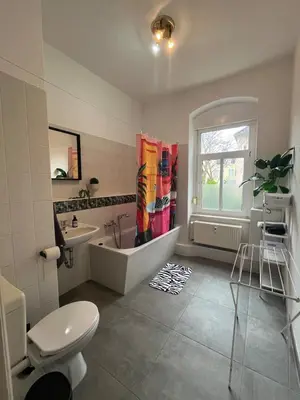 Ein Badezimmer in der Unterkunft hello&welcome Dresden City-Apartment