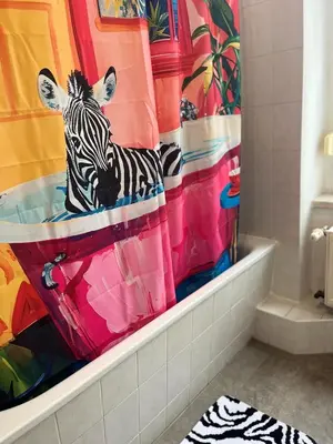 Ein Badezimmer in der Unterkunft hello&welcome Dresden City-Apartment