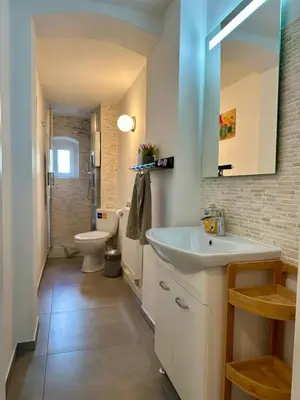 Ein Badezimmer in der Unterkunft Altstadt Suite 120qm WLAN Balkon 2 Bäder