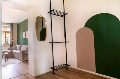 Ein Sitzbereich in der Unterkunft Design ElbOase-Zentral-Parkplatz-Waschmaschine-2 separate Schlafplätze