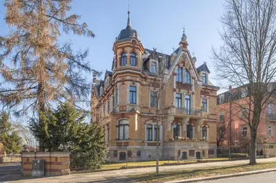 Das Gebäude in dem sich die Ferienwohnung befindet