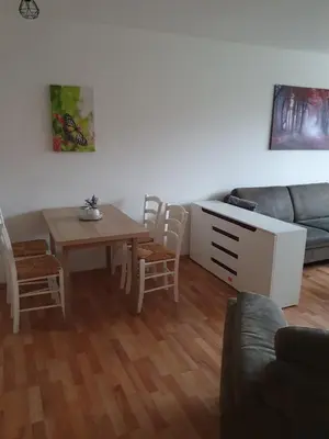 Ein Sitzbereich in der Unterkunft Ferienwohnung zur Sonne