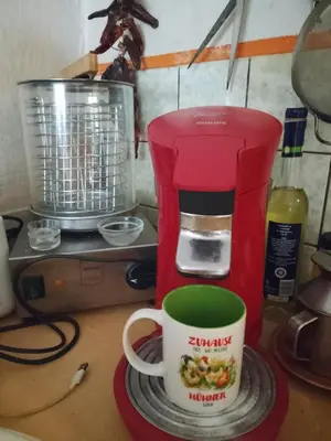 Kaffee-/Teezubehör in der Unterkunft Ruhig und spartanisch Wohnen in Lichtenwalde 2