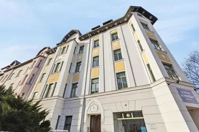 Das Gebäude in dem sich die Ferienwohnung befindet