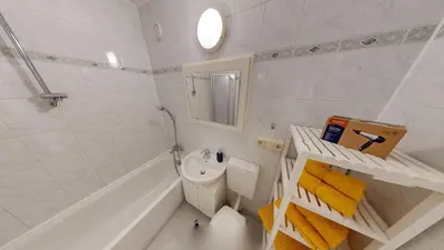 Ein Badezimmer in der Unterkunft Komfortabel Wohnen für 5 Personen, WLAN