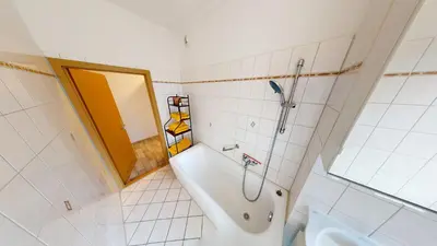 Ein Badezimmer in der Unterkunft Moderner Plattenbaucharme mit WLAN
