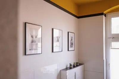 Grundriss der Unterkunft Farb-Reich - Sauna, Netflix, Nespresso, Zentral