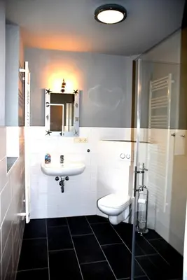 Ein Badezimmer in der Unterkunft Appartmenthaus Wartburg