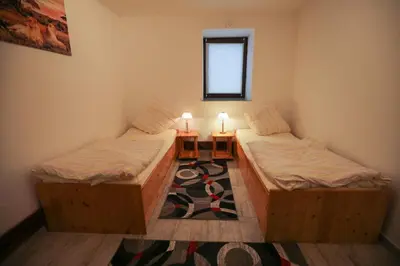 Ein Bett oder Betten in einem Zimmer der Unterkunft Große Wohnung in Dresden