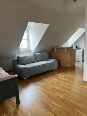 Ein Sitzbereich in der Unterkunft Zauberhaftes Apartment in Dresden Neustadt