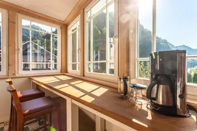 Ein allgemeiner Bergblick oder ein Berglick von der Ferienwohnung aus