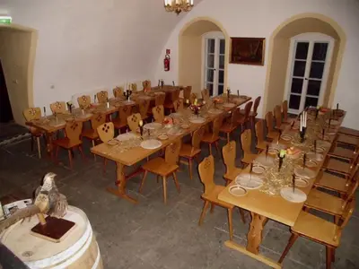 Ein Restaurant oder anderes Speiselokal in der Unterkunft Burg Hohnstein